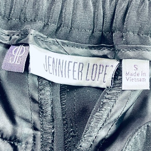 Jennifer Lopez sz S black pull on shorts - Picture 3 of 4